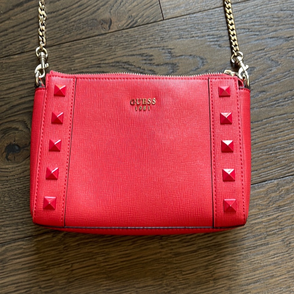 GUESS PURSE